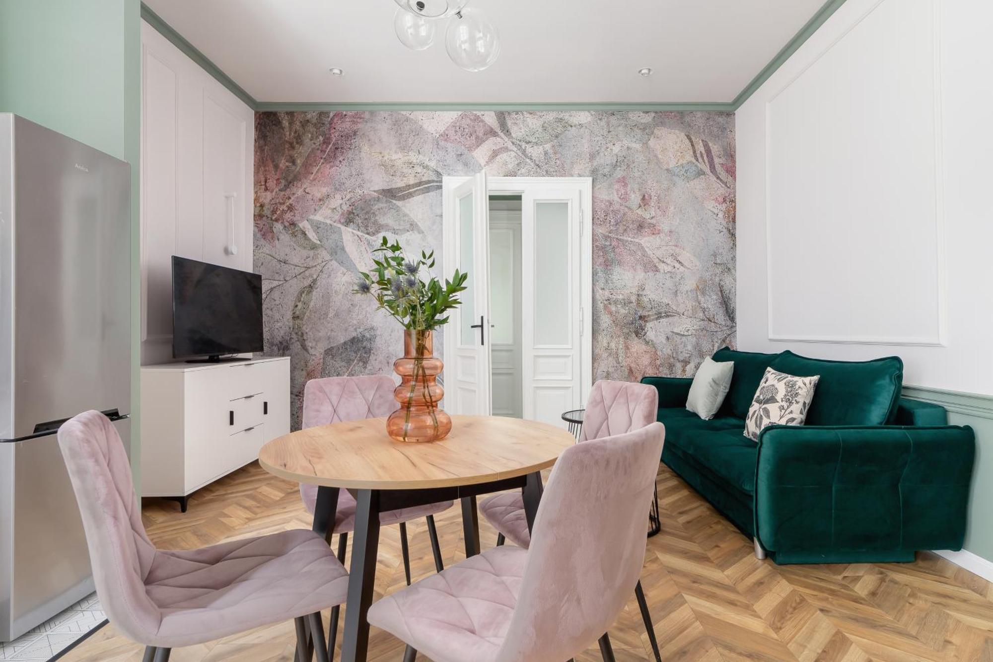 Two Bedroom - Dietla 11 Apartment